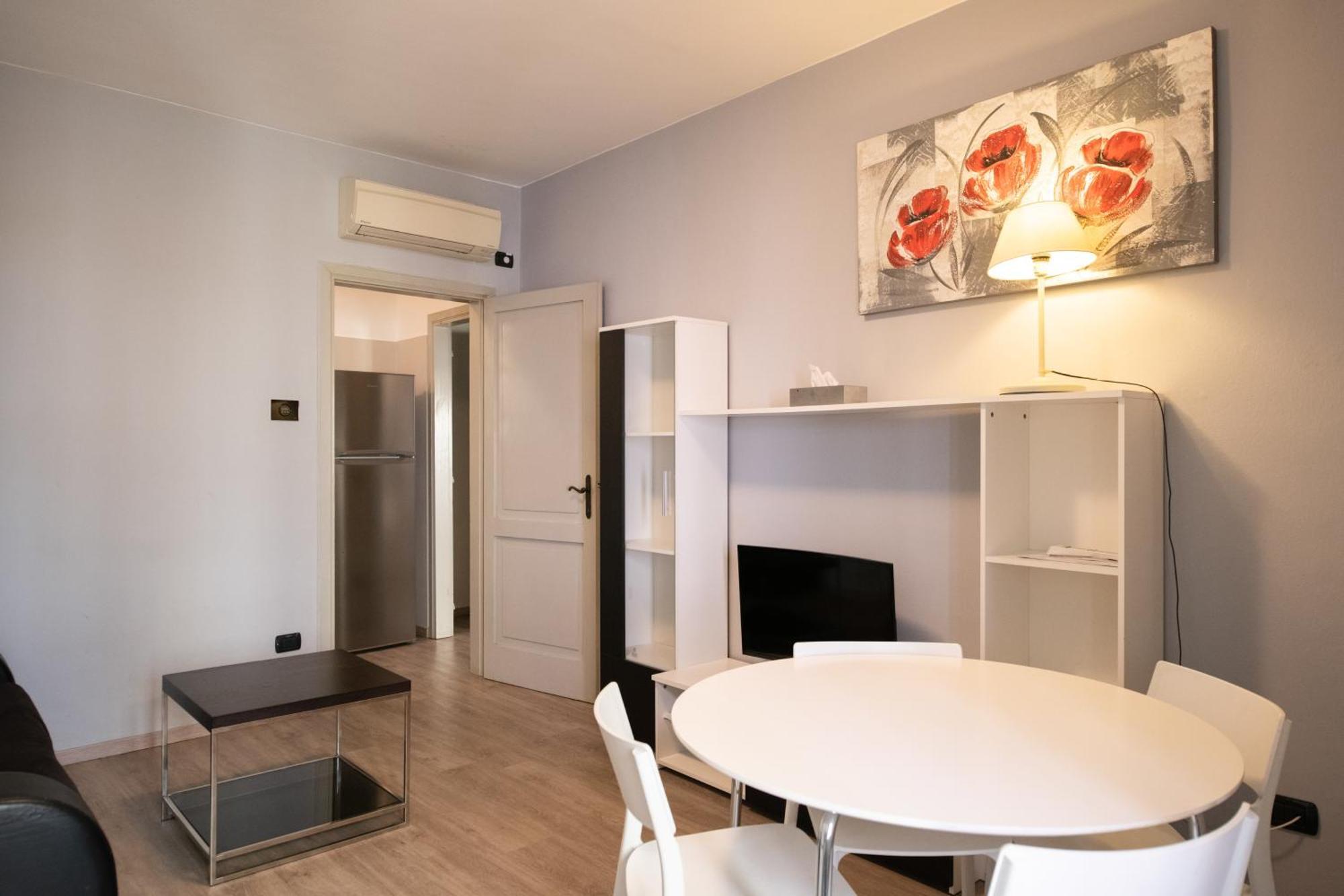 Alessi Appartamenti Desenzano del Garda Exterior foto