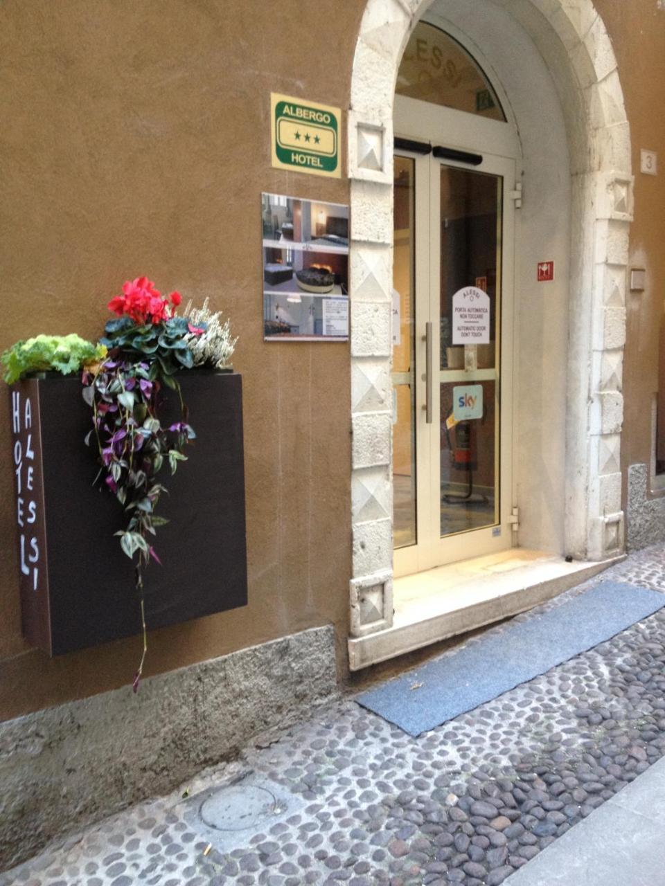 Alessi Appartamenti Desenzano del Garda Exterior foto